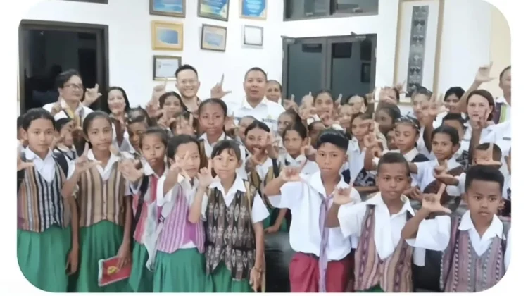 Pelajar SD di Sikka Ikuti Wisata Literasi