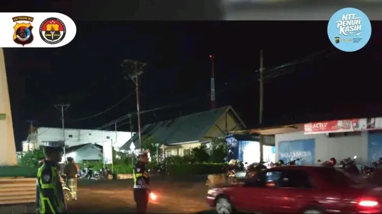 Polres Ngada Amankan Shalat Tarawih di Masjid Agung Bajawa