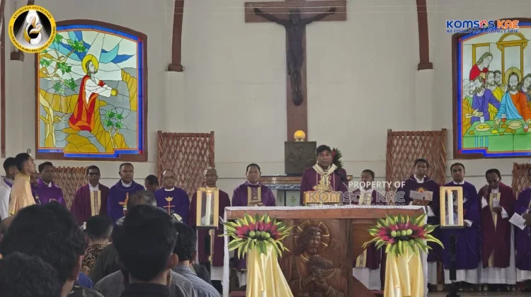 Serah Terima Praeses Seminari Mataloko, Uskup Tekankan Kepemimpinan Kasih