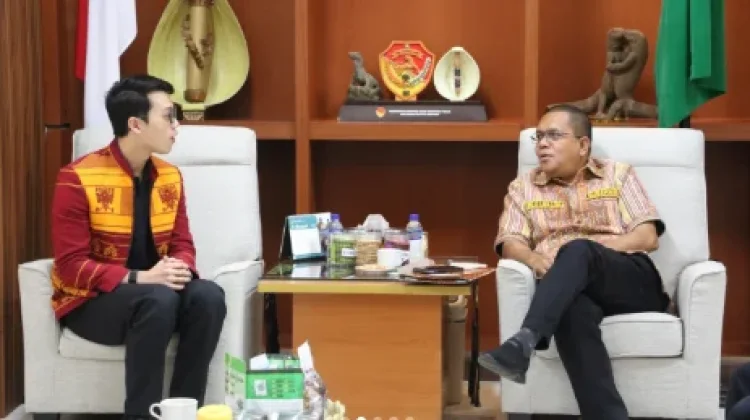 Musisi Sasando Mateo Jubileo Temui Gubernur NTT