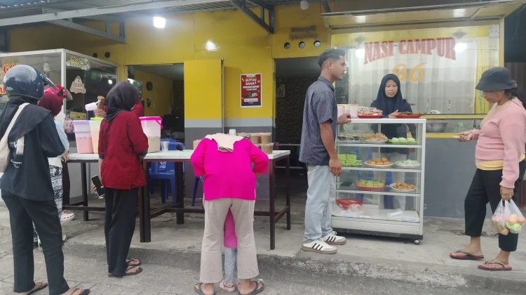 Berkah Ramadan, Jualan Takjil Raup Keutungan Belasan Juta