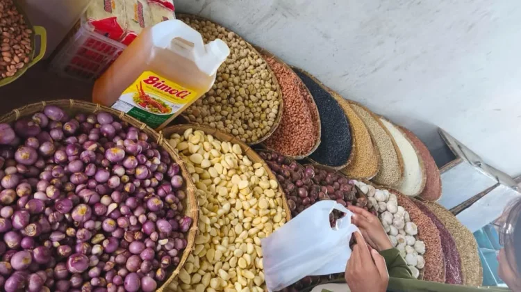 Jelang Idulfitri Harga Kacang Tanah Kian Melambung