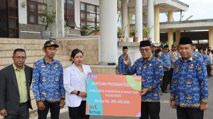 Pulau Ende Dapat Ambulans, Akses Layanan Kesehatan Diperkuat