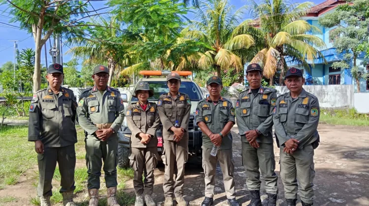 Satpol PP Manggarai Barat Tertibkan PKL dan Lakukan Patroli Kota jelang Lebaran