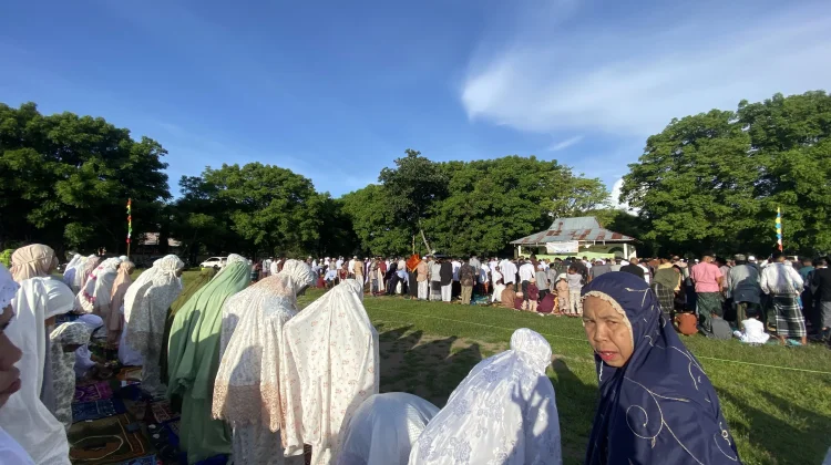 Ratusan Jemaah Salat Idul Fitri 1447 Padati Lapangan Maru Nae Pota