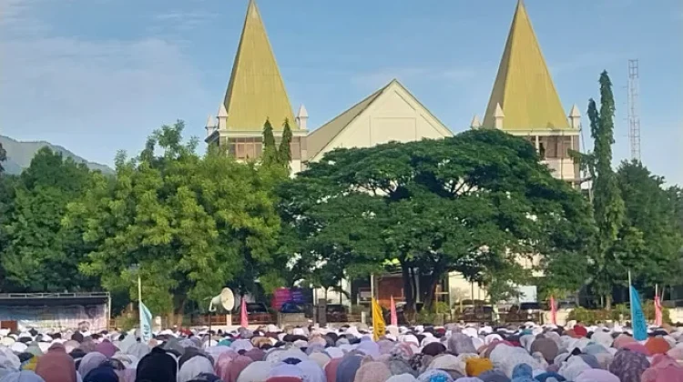 3.000 Jamaah Ikuti Salat Id di Kota Baru Maumere