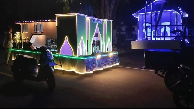 41 Mobil Hias Semarakkan Malam Takbiran di Ende