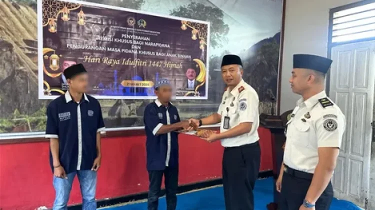 Rutan Bajawa Berikan Remisi Idul Fitri kepada Empat Warga Binaan