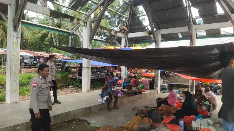 Patroli Intensif Polsek Sikka Jaga Keamanan Operasi Ketupat