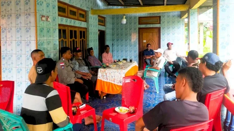Polisi Sambangi Warga Duwanur Perkuat Kamtibmas Adonara Barat