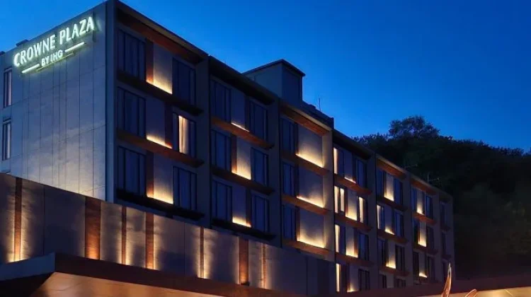 Crowne Plaza Labuan Bajo Usung Pengalaman Autentik Budaya Manggarai