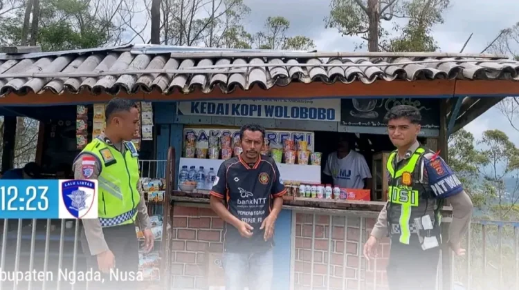 Satlantas Polres Ngada Intensifkan Patroli di Objek Wisata