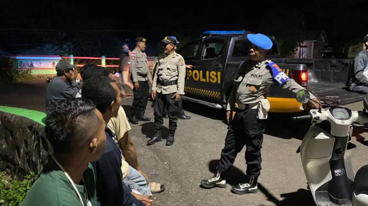 Patroli Dialogis Polres Flotim Jaga Kamtibmas Kota Larantuka