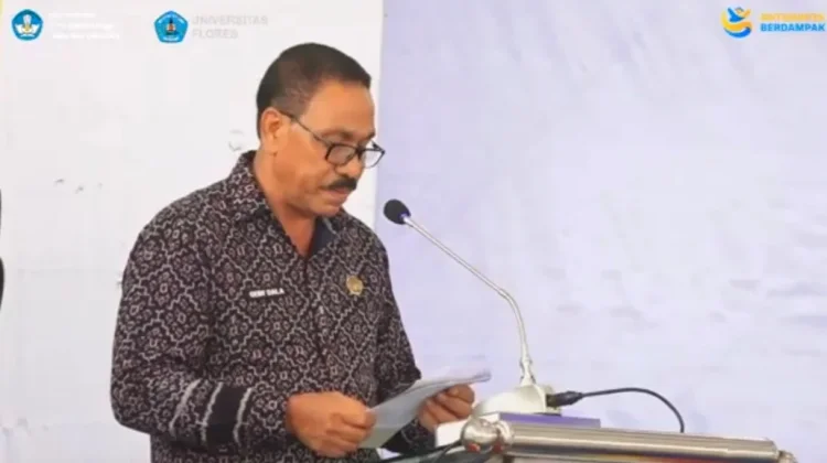 Bupati Ende Apresiasi Pengukuhan Guru Besar Uniflor, Soroti Peran Akademisi