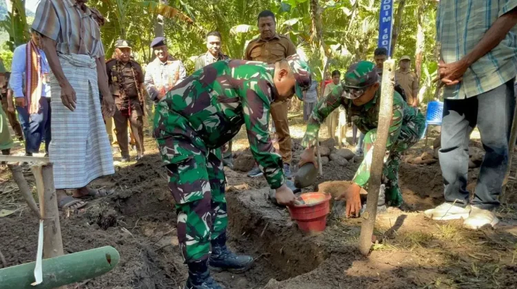 TNI AD Bangun Jembatan Gantung Perintis di Sikka