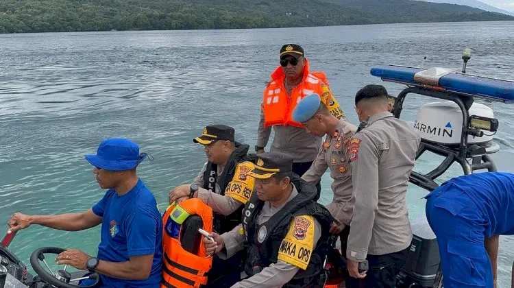 Kapolres Flotim Tinjau Pengamanan Semana Santa di Adonara