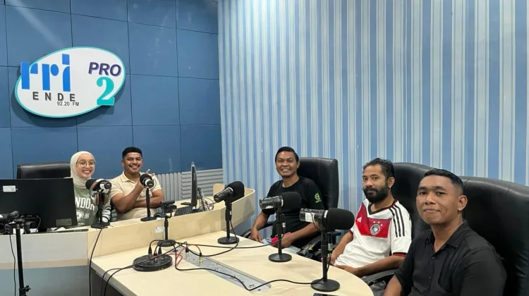 OMK Mautapaga Siapkan Jalan Salib Paskah