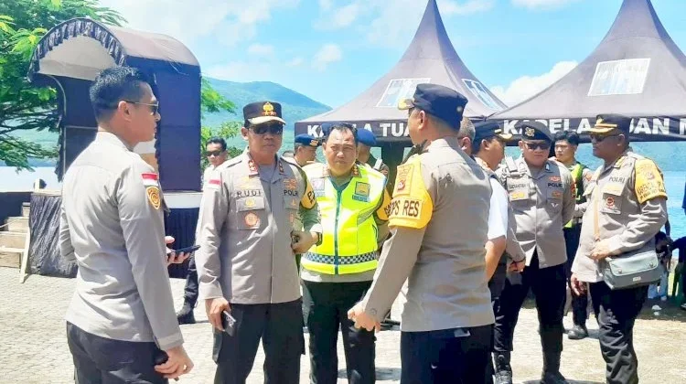 Kapolda NTT Tinjau Pengamanan Prosesi Semana Santa di Tuan Ma