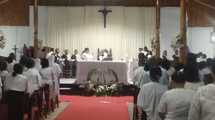 Misa Kamis Putih Tekankan Kasih dan Pelayanan Umat