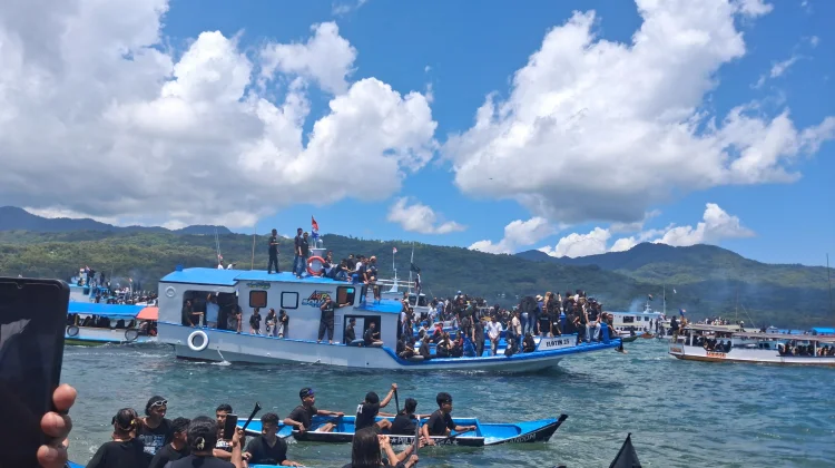 Peziarah Asal Sumba Barat Wujudkan Impian di Semana Santa