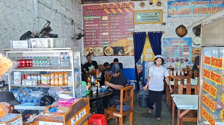 Semana Santa Rajut Toleransi dan Ekonomi Warga