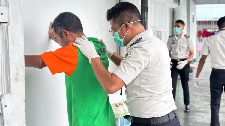 Sambut HBP ke-62, Rutan Bajawa Geledah Hunian Libatkan TNI-Polri