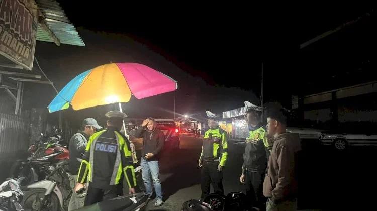 Patroli Malam, Polres Manggarai Tertibkan Balap Liar dan Parkir Sembarangan