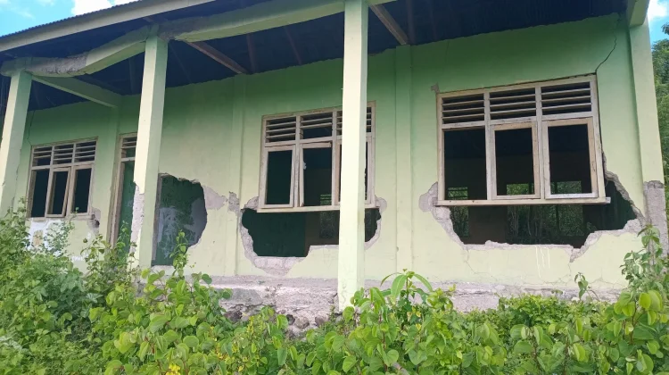 Gedung SMPN 4 Komodo Rusak Parah, Nyaris Ambruk