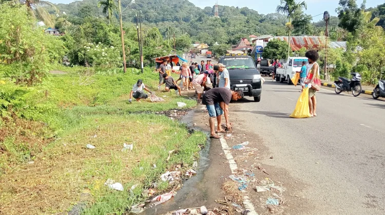 Pelaku Pariwisata Moni Dorong Wisata Bersih Tanpa Plastik
