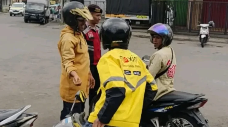 Sat Samapta Polres Ngada Gelar Patroli Dialogis di Kota Bajawa