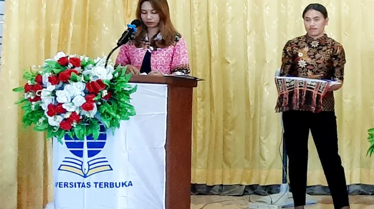 Universitas Terbuka Kukuhkan 448 Lulusan di Ende