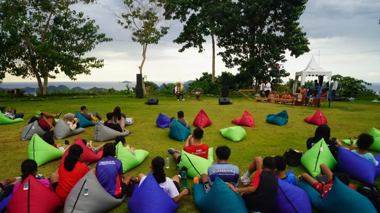 Weekend at Parapuar Vol. 2 Hadirkan Harmoni Budaya dan Alam di Natas Parapuar