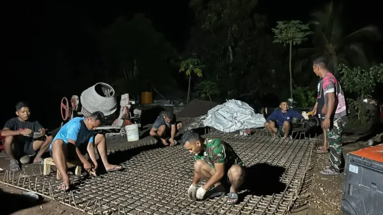 TNI Percepat Pembangunan Jembatan Gantung untuk Akses Masyarakat di Mauponggo
