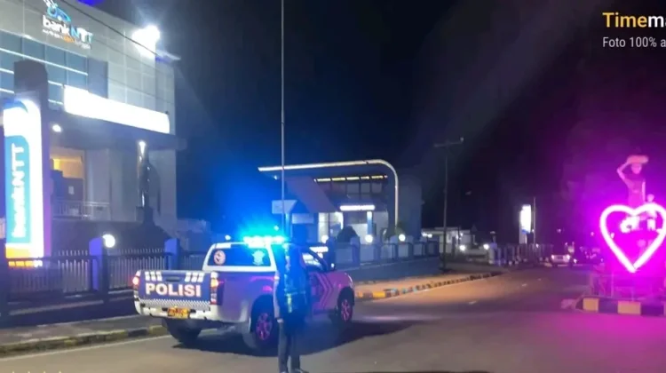 Patroli Lampu Biru Jaga Keamanan Lalu Lintas Bajawa