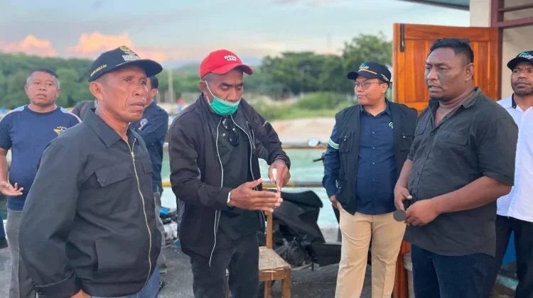Wabup Lembata Kecewa Uji Coba Sandar Kapal Kembali Gagal