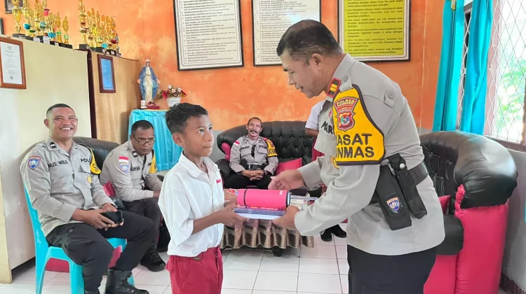 Polres Nagekeo Gelar Kegiatan “Peduli Pendidikan” di SDI Ratedosa