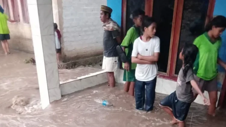 BPBD Manggarai Koordinasi Dinsos Tangani Dampak Banjir Desa Manong