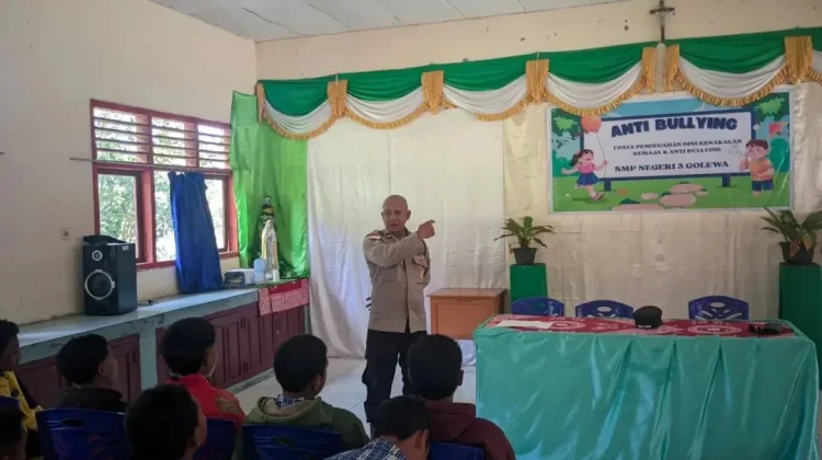 Sat Binmas Polres Ngada Sosialisasi Anti-Bullying dan Kenakalan Remaja