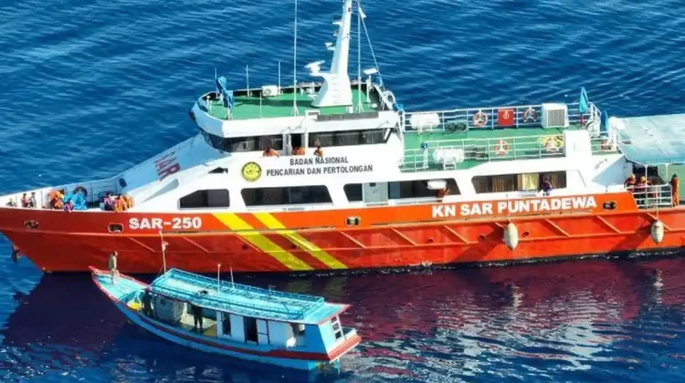 Evakuasi Dramatis Empat Kru KM Putra Cantika