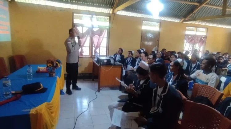 Polisi, Mahasiswa, dan Warga Dialog di Nduaria