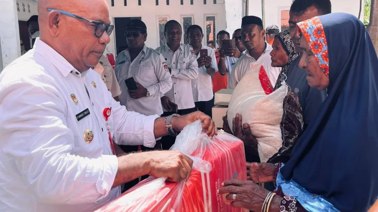 Pemkab Lembata Salurkan Bantuan untuk Warga Terdampak Gempa