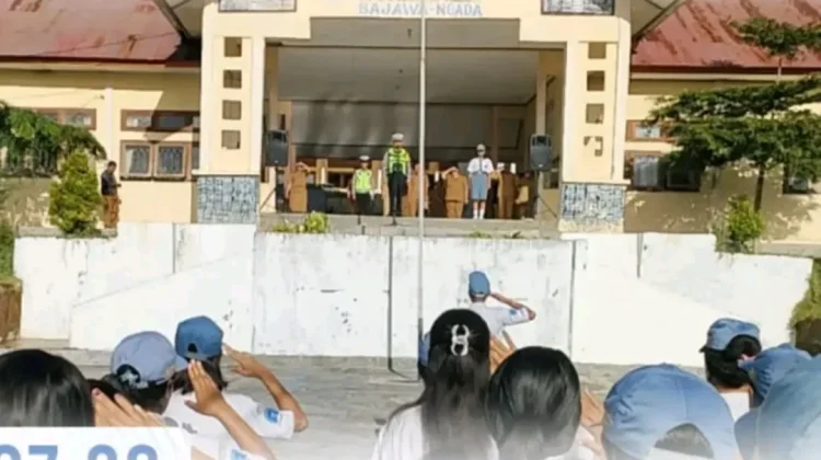 Satlantas Polres Ngada Goes To School di SMAN 2 Bajawa, Tekankan Tertib Lalu Lintas