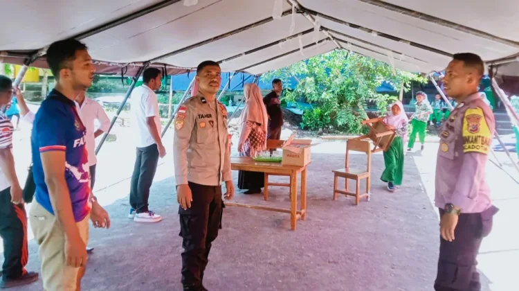 Polisi Dirikan Tenda Darurat untuk Sekolah Terdampak Gempa