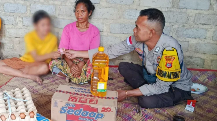 Sentuhan “NTT Penuh Kasih”, Polres Manggarai Timur Ringankan Beban Anak Yatim Piatu