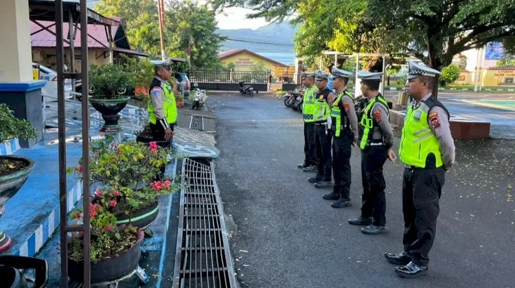Sat Lantas Polres Flotim Perkuat Pelayanan di Jam Sibuk Pagi
