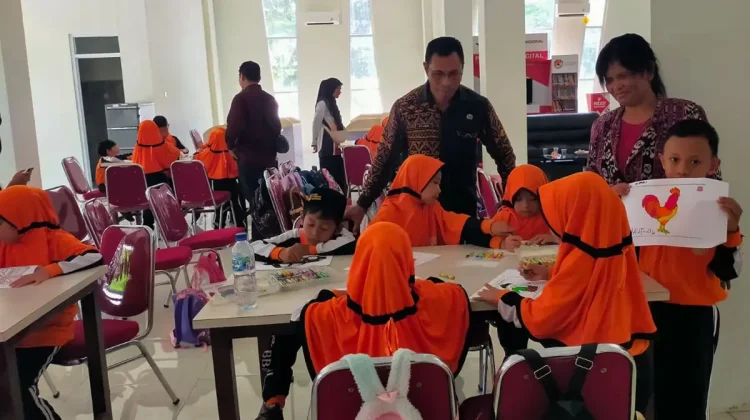 Gerakan Baca 30 Menit Mulai Diterapkan di Sikka