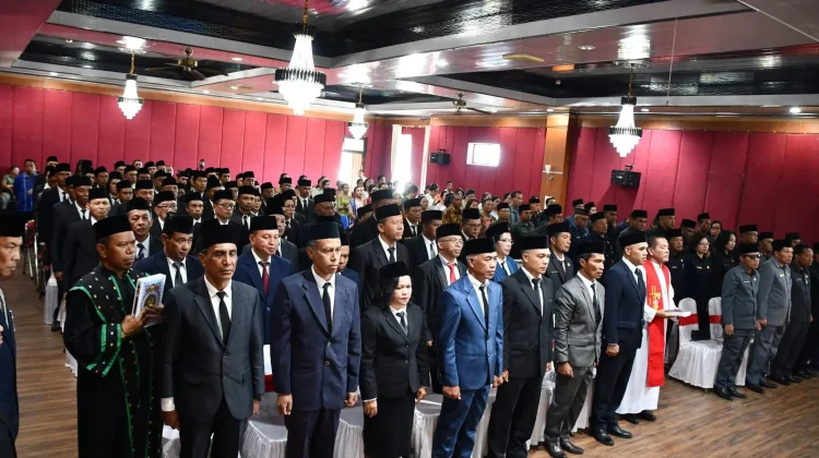 Bupati Manggarai Lantik 75 Pejabat Administrator