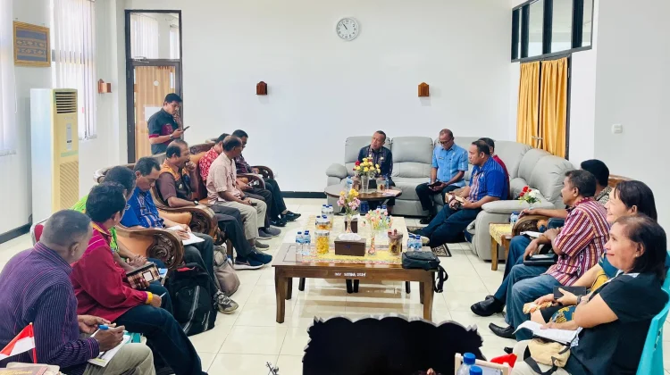 Minim Informasi Jadi Kendala Program Operasi Katarak di Lembata