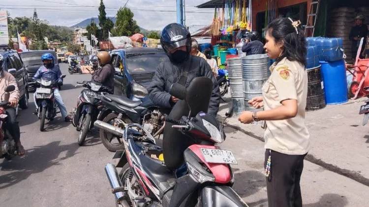 Tunggakan Pajak Kendaraan Kecamatan Bajawa Tertinggi di Ngada