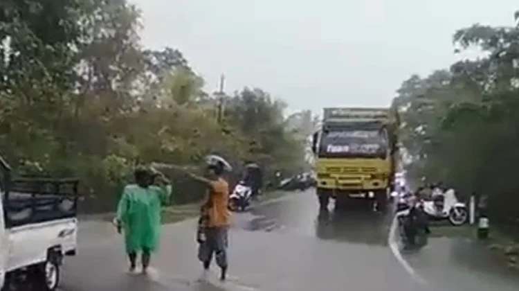 BPBD Nagekeo Koordinasi Tangani Banjir di Ruas Jalan Negara Ulupulu